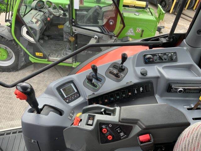 Kubota M135 GX Tractor (ST24279)
