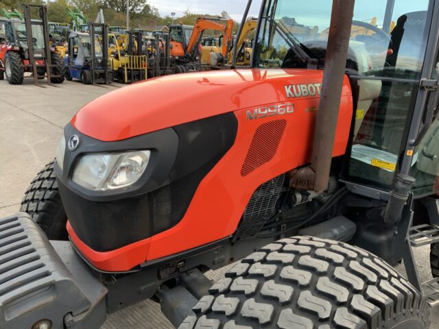 Kubota M9960 Hydraulic Shuttle Tractor (ST24785)