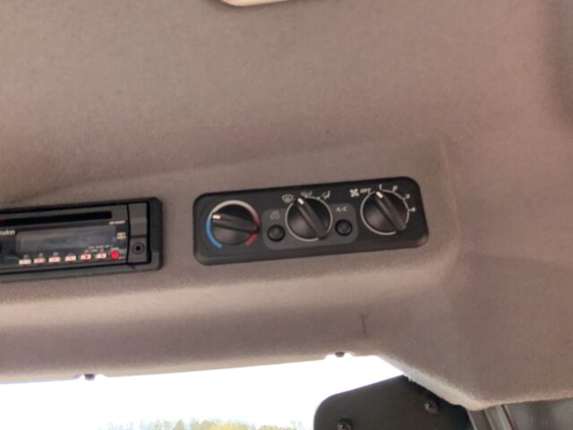 Kubota M9960 Hydraulic Shuttle Tractor (ST24785)