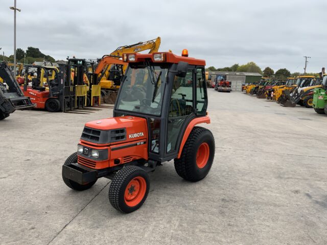 Kubota ST30 Compact Tractor (ST24350)