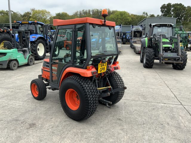 Kubota ST30 Compact Tractor (ST24350)