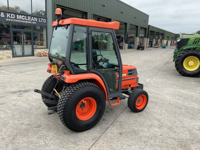 Kubota ST30 Compact Tractor (ST24350)
