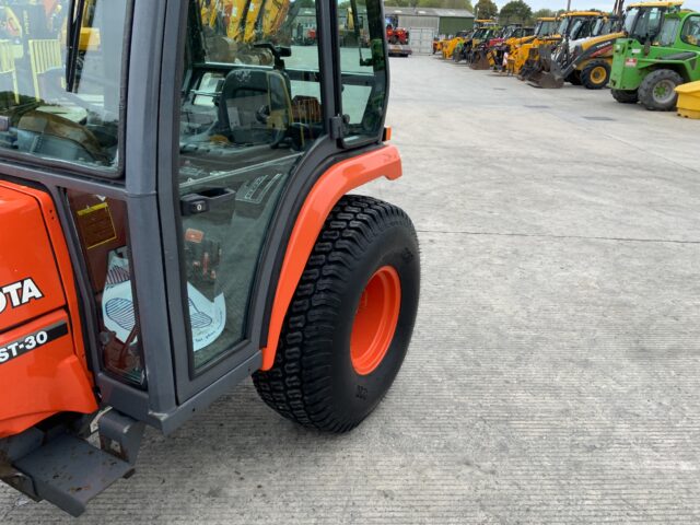 Kubota ST30 Compact Tractor (ST24350)