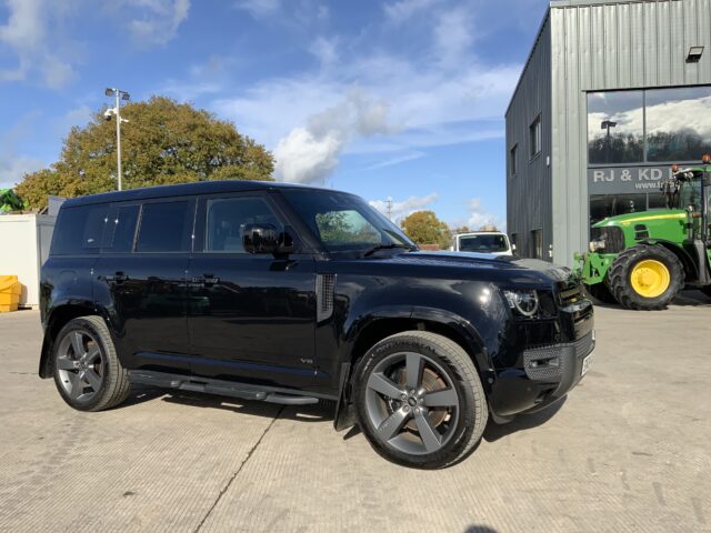 Land Rover Defender 110 5.0 P525 V8 Auto 4WD Euro 6 (s/s) 5dr (ST24810)