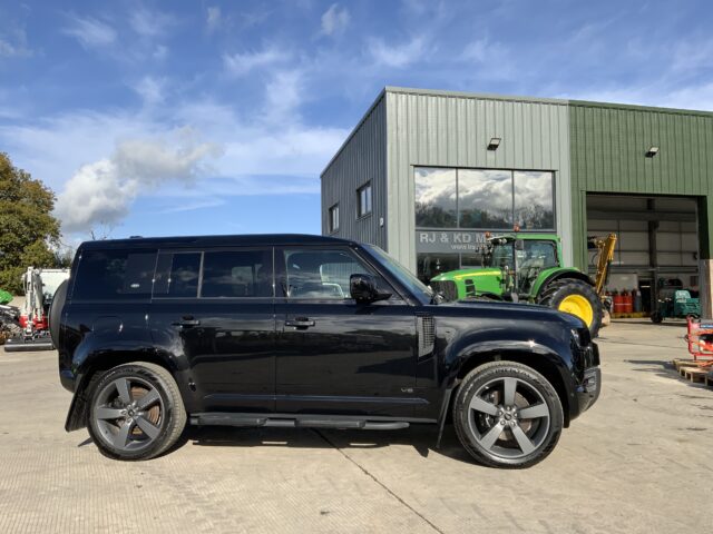 Land Rover Defender 110 5.0 P525 V8 Auto 4WD Euro 6 (s/s) 5dr (ST24810)
