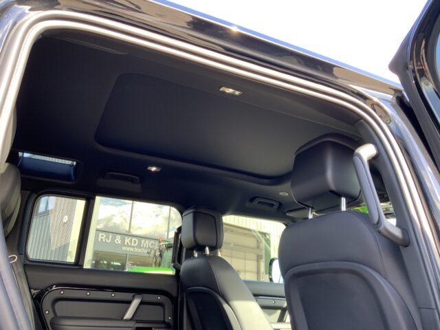 Land Rover Defender 110 5.0 P525 V8 Auto 4WD Euro 6 (s/s) 5dr (ST24810)