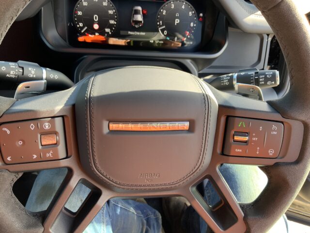 Land Rover Defender 110 5.0 P525 V8 Auto 4WD Euro 6 (s/s) 5dr (ST24810)