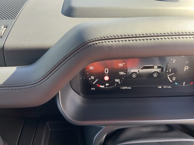 Land Rover Defender 110 5.0 P525 V8 Auto 4WD Euro 6 (s/s) 5dr (ST24810)