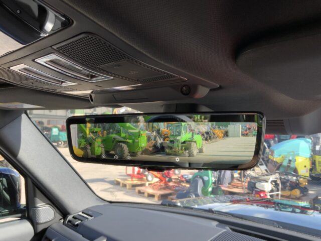 Land Rover Defender 110 5.0 P525 V8 Auto 4WD Euro 6 (s/s) 5dr (ST24810)