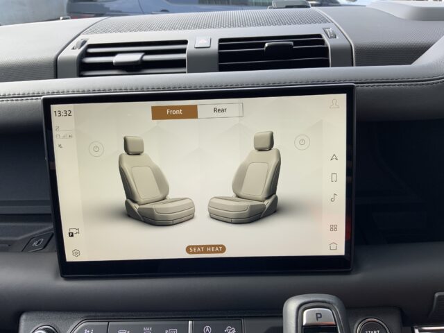 Land Rover Defender 110 5.0 P525 V8 Auto 4WD Euro 6 (s/s) 5dr (ST24810)