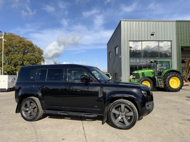 Land Rover Defender 110 5.0 P525 V8 Auto 4WD Euro 6 (s/s) 5dr (ST24810)