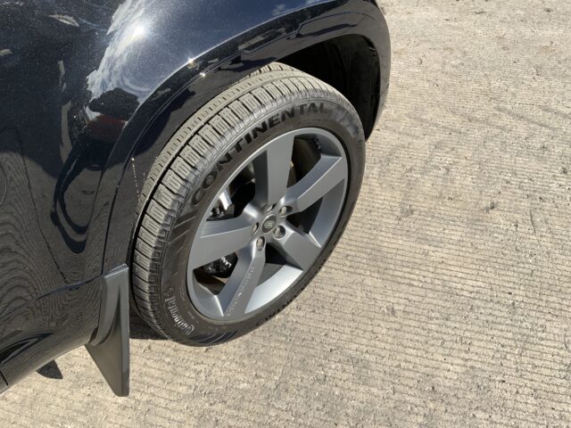 Land Rover Defender 110 5.0 P525 V8 Auto 4WD Euro 6 (s/s) 5dr (ST24810)