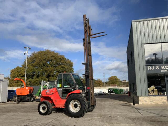 Manitou M26-4 Forklift (ST24900)