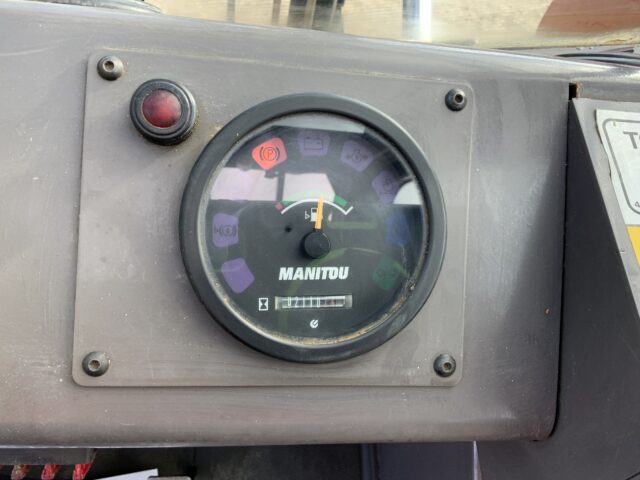 Manitou M26-4 Forklift (ST24900)