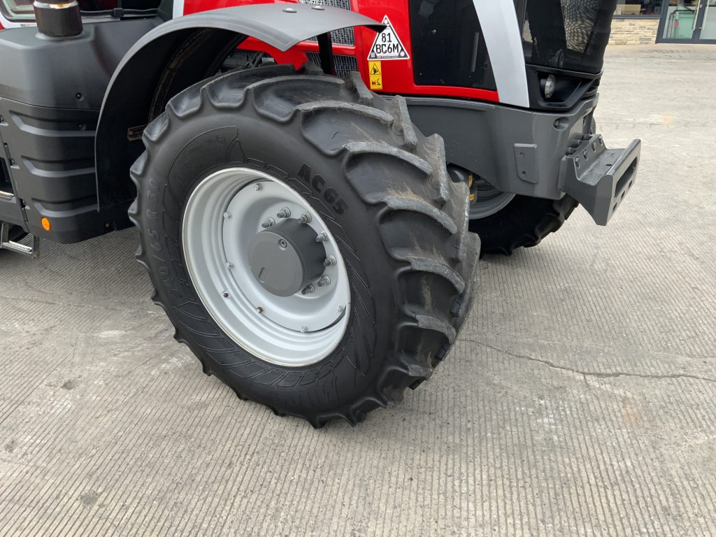 Massey Ferguson 8s.225 Dyna E Power Tractor (ST24558)
