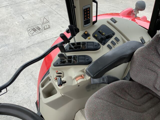 Massey Ferguson 6716s Dyna 6 Tractor (ST24184)