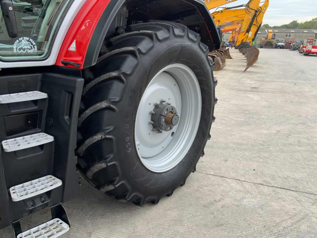 Massey Ferguson 8s.225 Dyna E Power Tractor (ST24558)