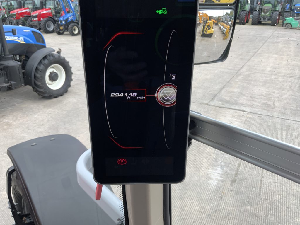 Massey Ferguson 8s.225 Dyna E Power Tractor (ST24558)