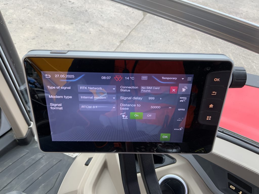 Massey Ferguson 8s.225 Dyna E Power Tractor (ST24558)