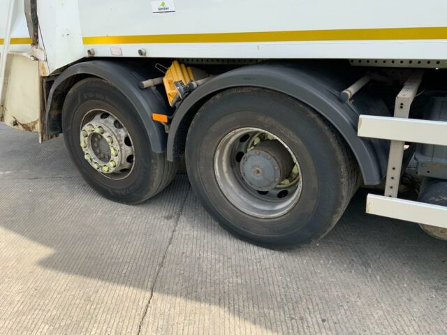 Mercedes Econic 2630 Refuse Bin Lorry (ST23870)