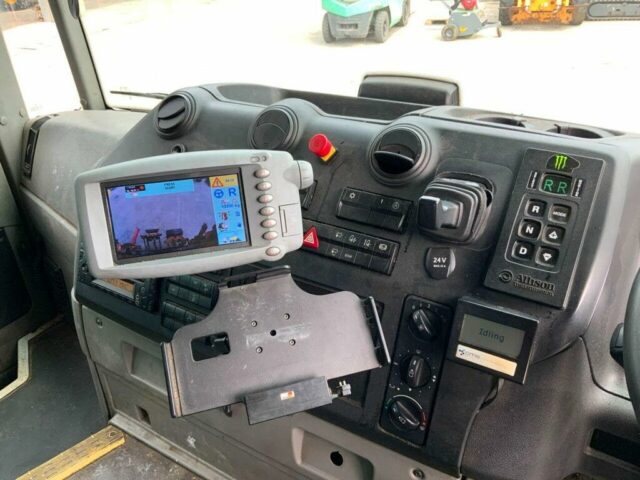 Mercedes Econic 2630 Refuse Truck (ST22884)