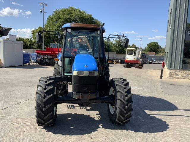 New Holland TD80D Tractor (ST23818)