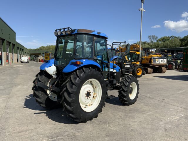 New Holland TD80D Tractor (ST23818)
