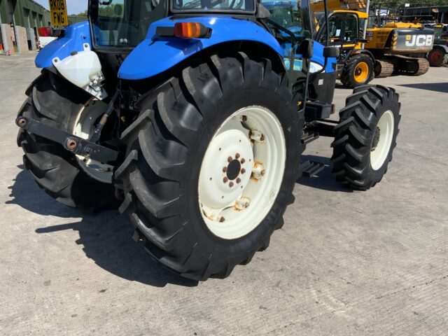 New Holland TD80D Tractor (ST23818)