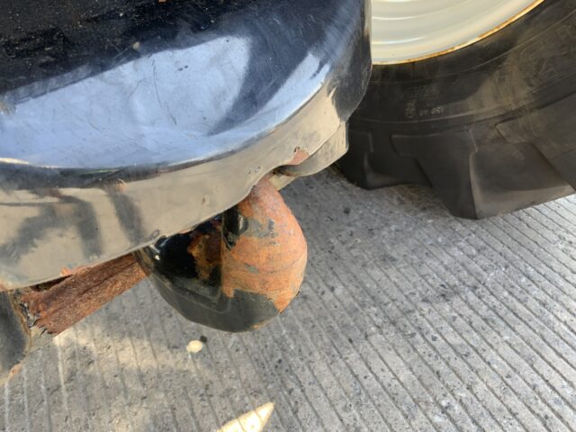 New Holland TD80D Tractor (ST23818)