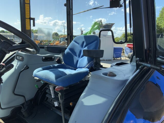 New Holland TD80D Tractor (ST23818)