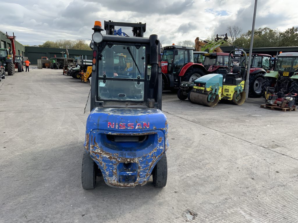 Nissan 30 Forklift (ST24877)