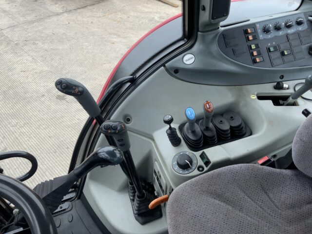 Valtra N92 Tractor (ST24838)