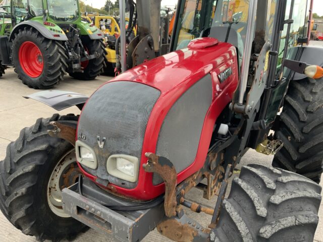 Valtra A93 Tractor (ST24382)