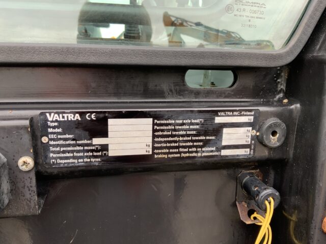 Valtra A93 Tractor (ST24382)