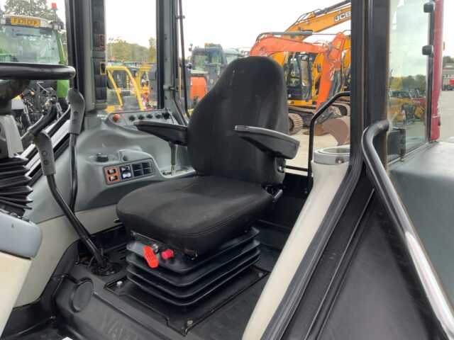 Valtra A93 Tractor (ST24382)
