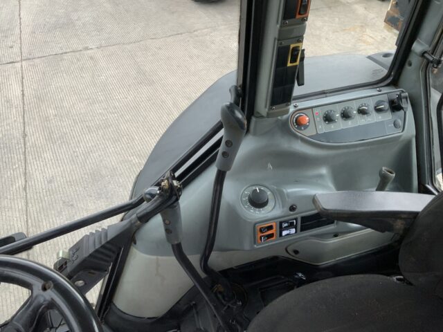 Valtra A93 Tractor (ST24382)