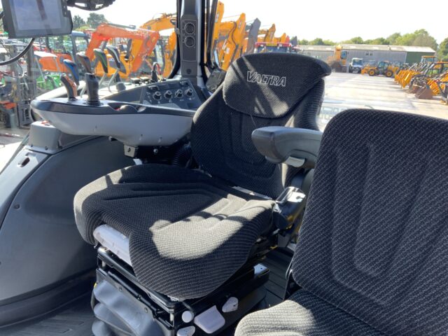 Valtra N175 Active Tractor (ST24335)