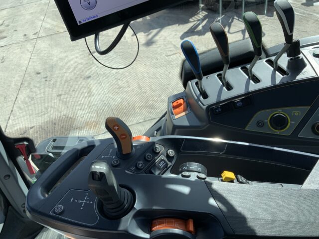 Valtra N175 Active Tractor (ST24335)