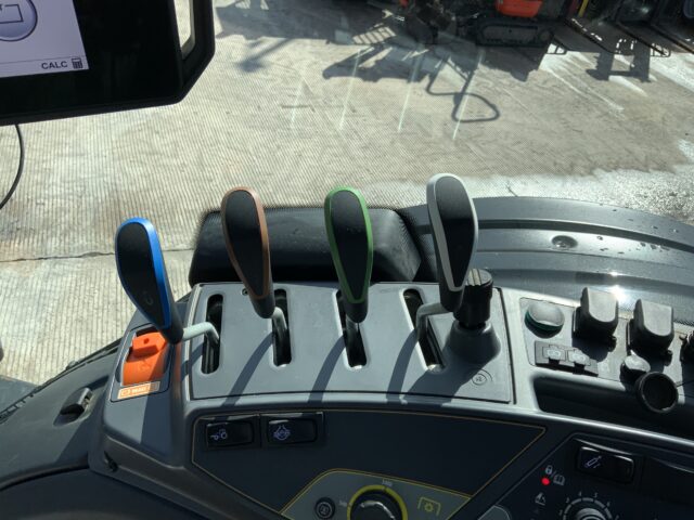 Valtra N175 Active Tractor (ST24335)