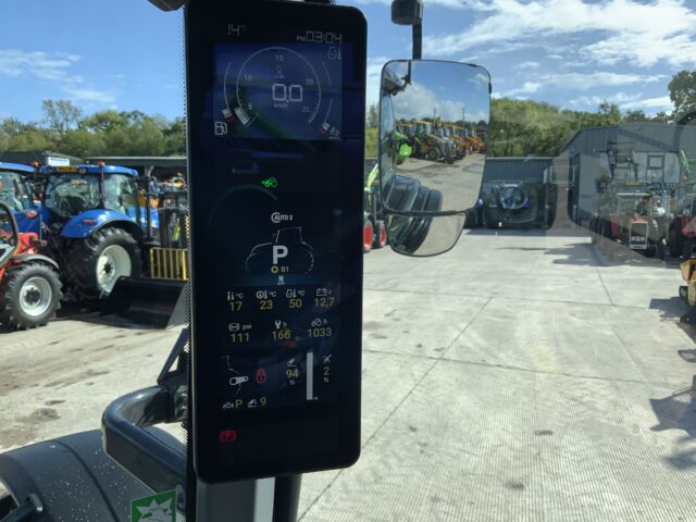 Valtra N175 Active Tractor (ST24335)