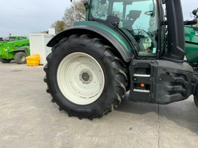 Valtra T214 Direct Tractor (ST22267)