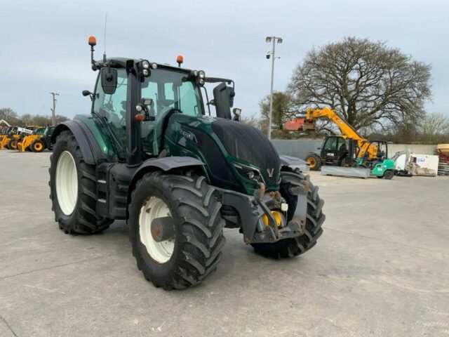 Valtra T214 Direct Tractor (ST22267)