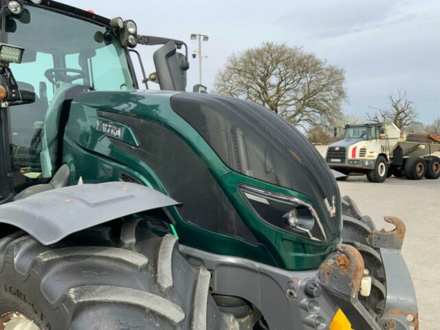 Valtra T214 Direct Tractor (ST22267)