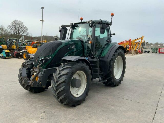 Valtra T214 Direct Tractor (ST22267)