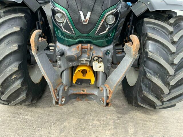Valtra T214 Direct Tractor (ST22267)