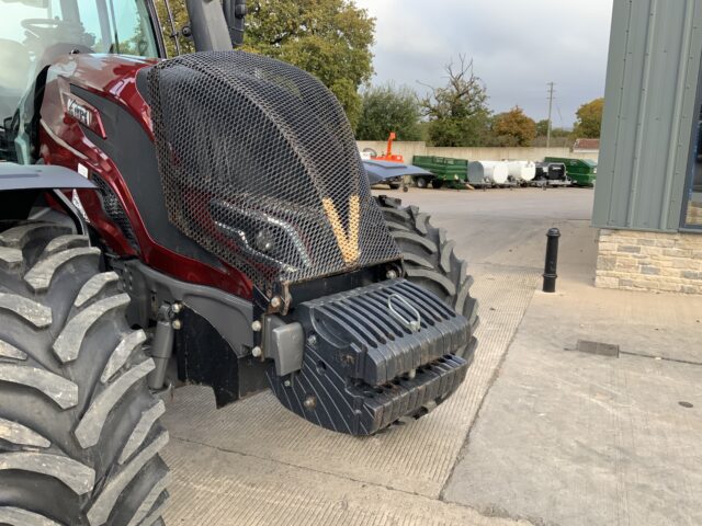 Valtra T235 ACTIVE Twin Track Reverse Drive