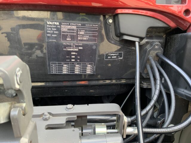 Valtra T235 ACTIVE Twin Track Reverse Drive