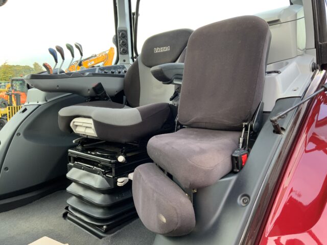 Valtra T235 ACTIVE Twin Track Reverse Drive