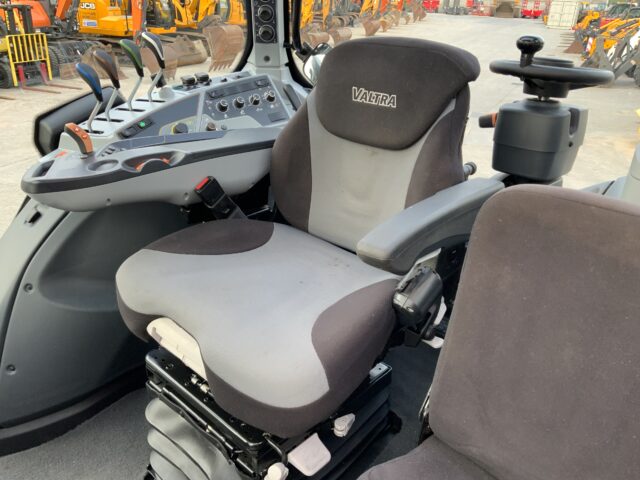 Valtra T235 ACTIVE Twin Track Reverse Drive