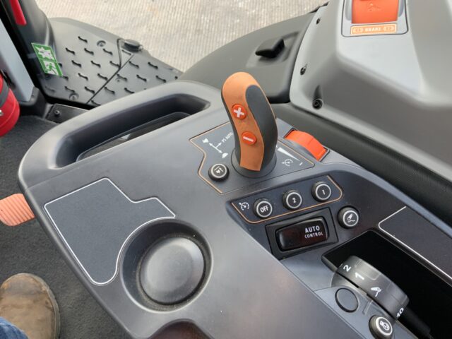 Valtra T235 ACTIVE Twin Track Reverse Drive